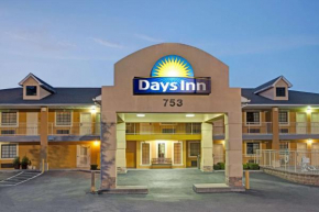 Гостиница Days Inn by Wyndham Marietta White Water  Маритта